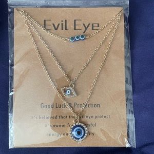 EVIL EYE NECKLACE !!